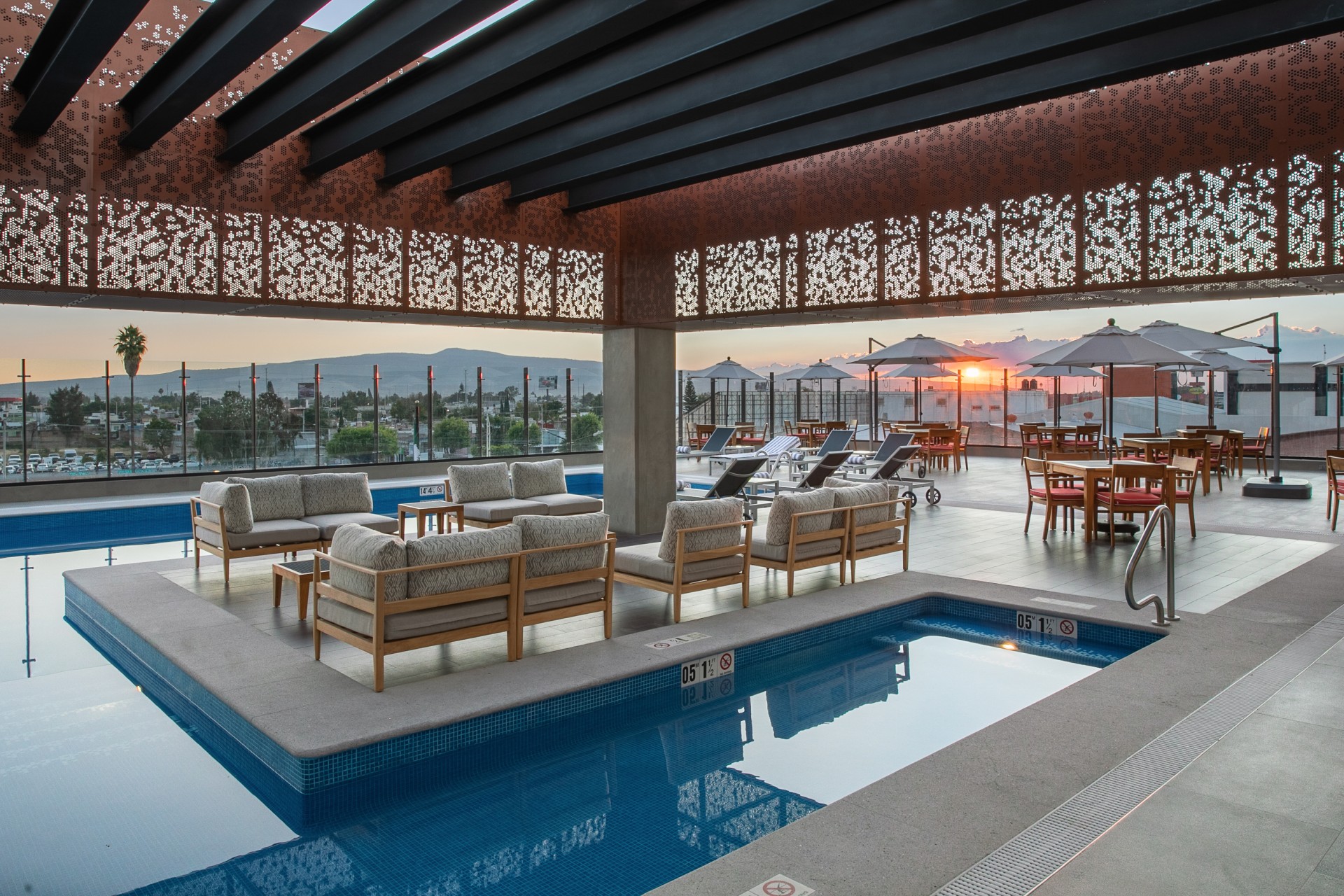 Double Tree by Hilton Celaya