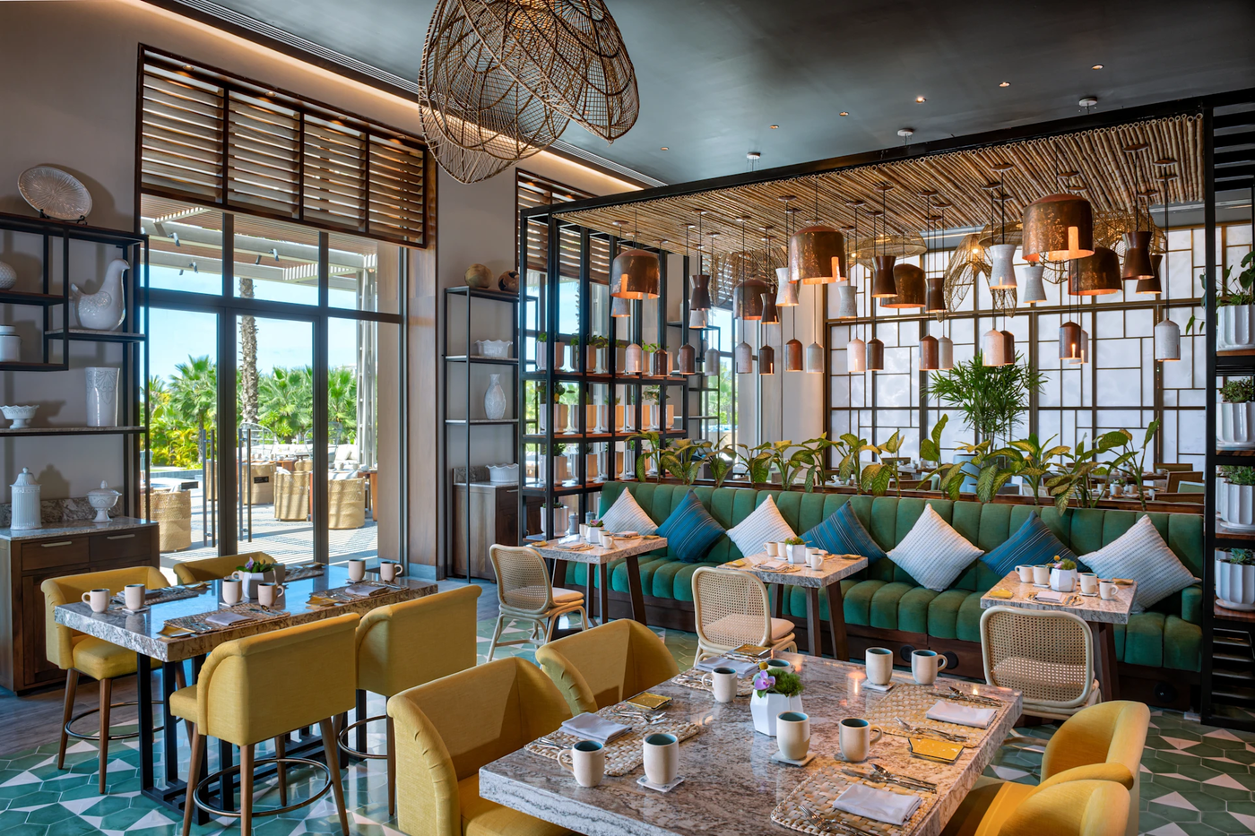 Conrad, Punta de Mita